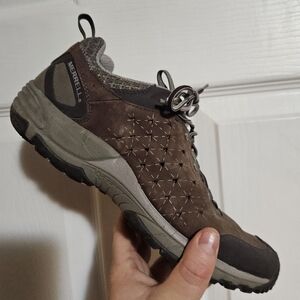 Merrell Womens Avian Light Leather Shoes Brown Size 8.5